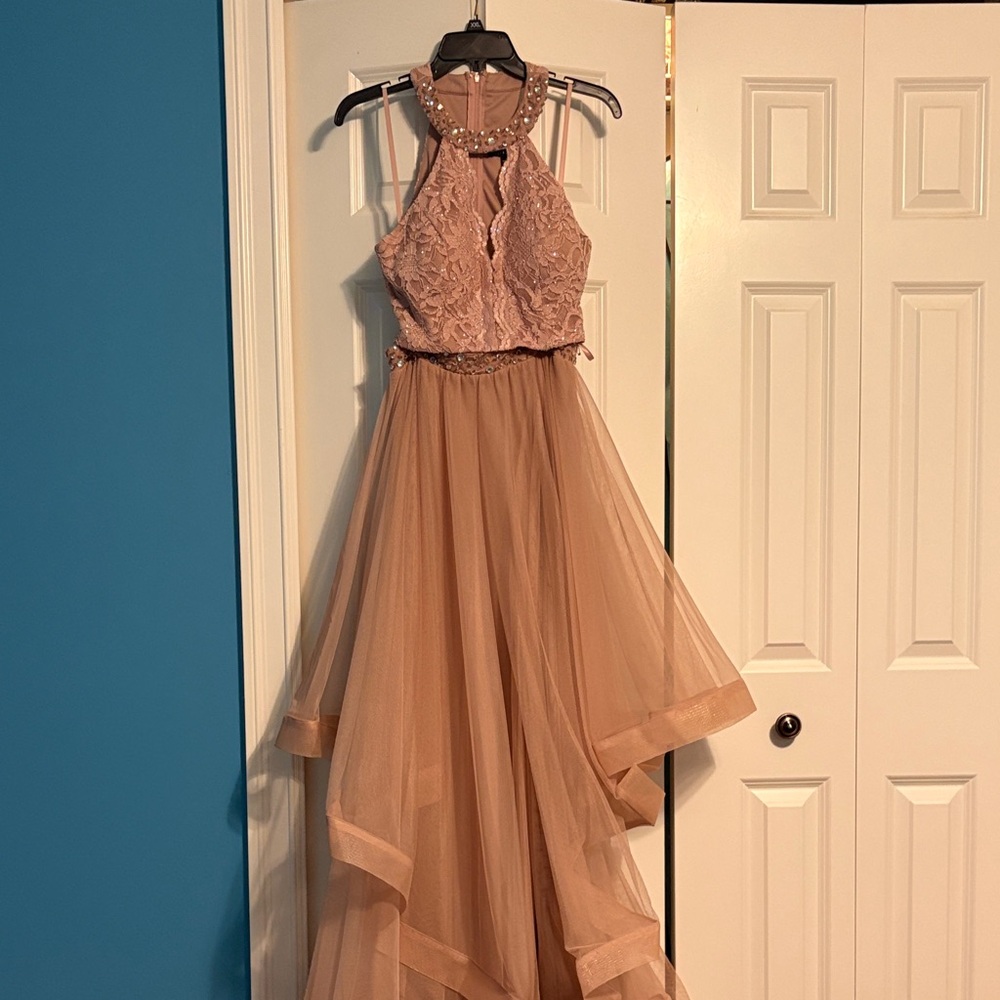Elegant Pink Lace Prom Dress